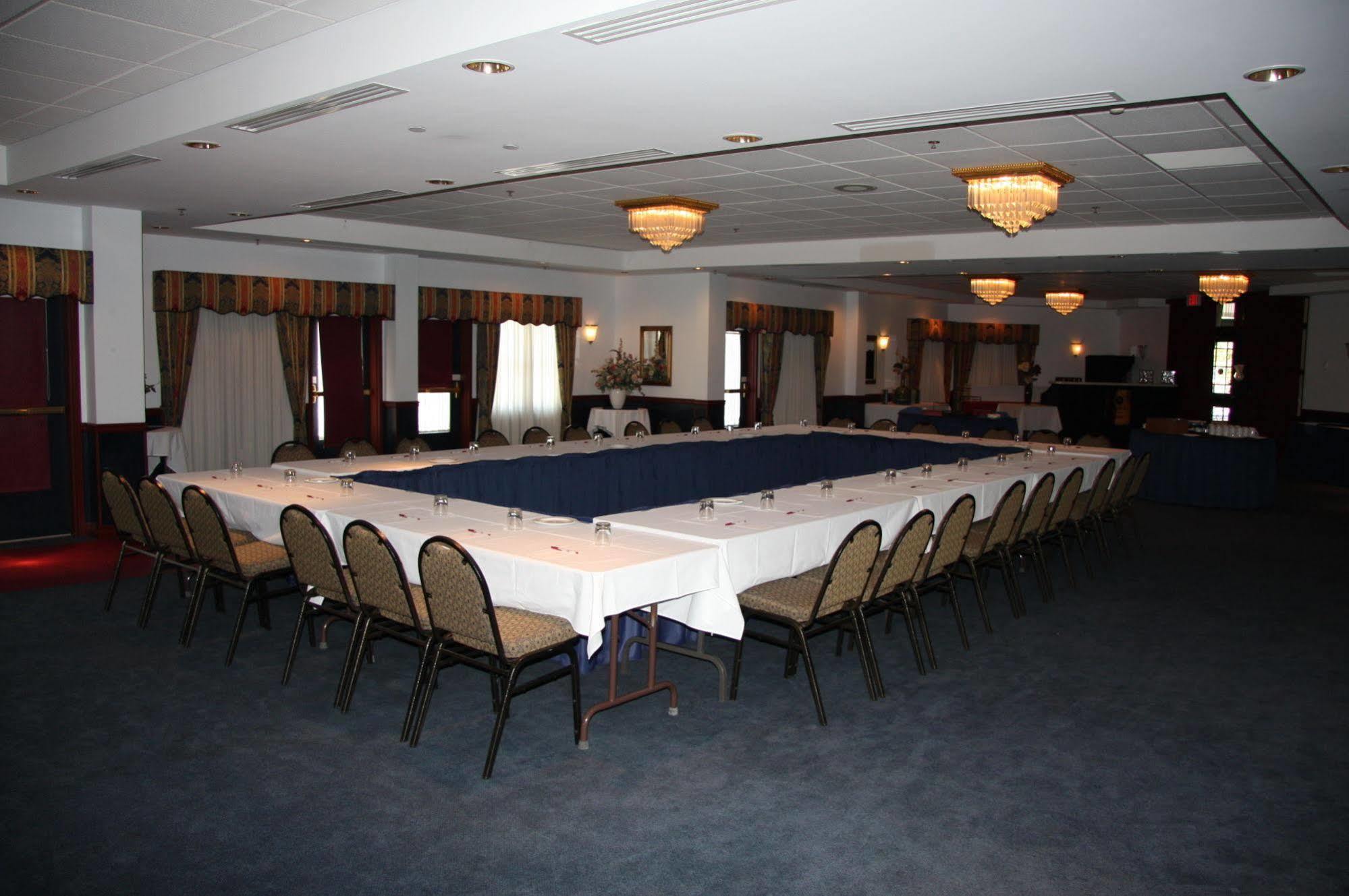 The Grand Hotel Nanaïmo Extérieur photo